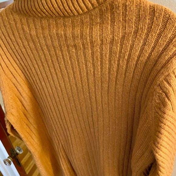 Ann Taylor Alpaca Wool Thick Ribbed Turtleneck Sweater in Mustard Yellow [L] - Picture 7 of 7